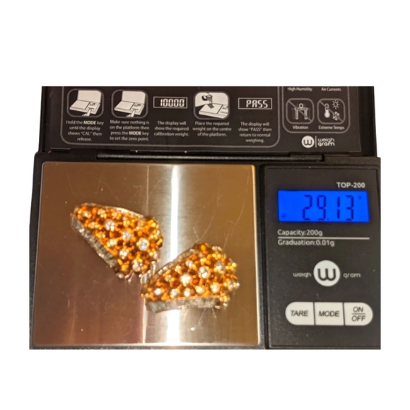 Vintage Designer Clip On Earrings Golden Tone Diomand Accent Beautiful ❤️ - Picture 12 of 12